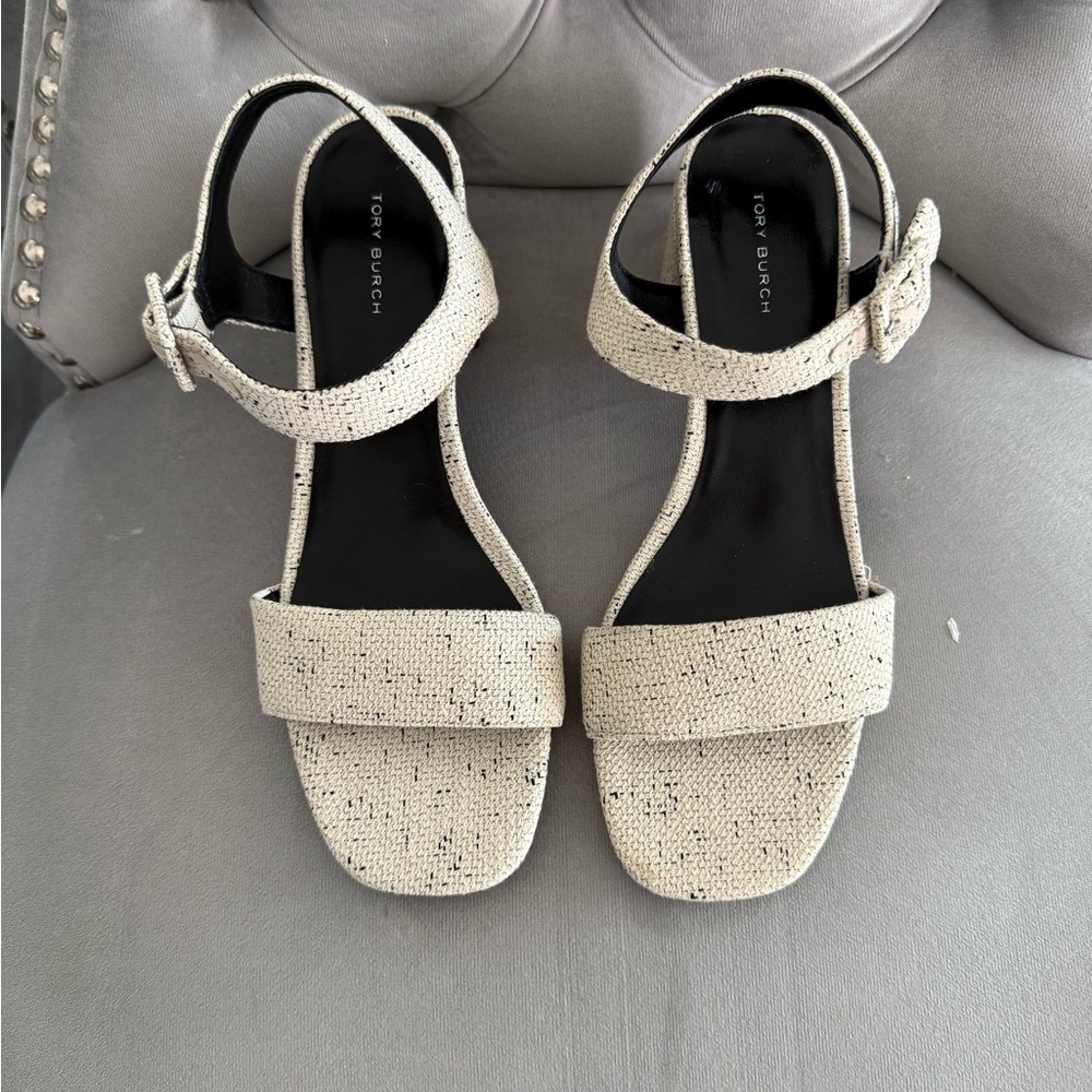 Tory Burch Textured White Sandals SIZE 9